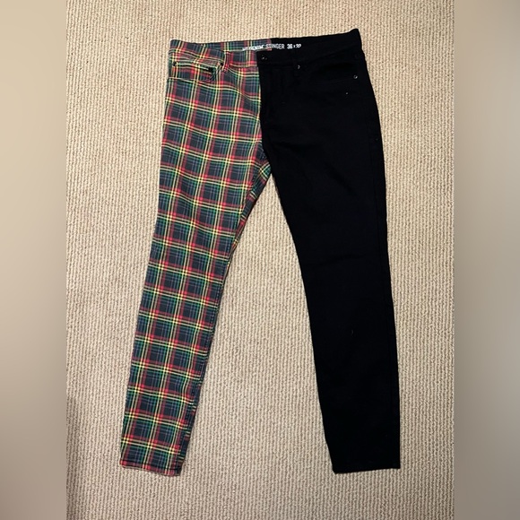 Hot Topic Black & Rainbow Plaid Split Chain Stinger Skinny 5 Pocket Jeans 36x32 - Picture 1 of 3